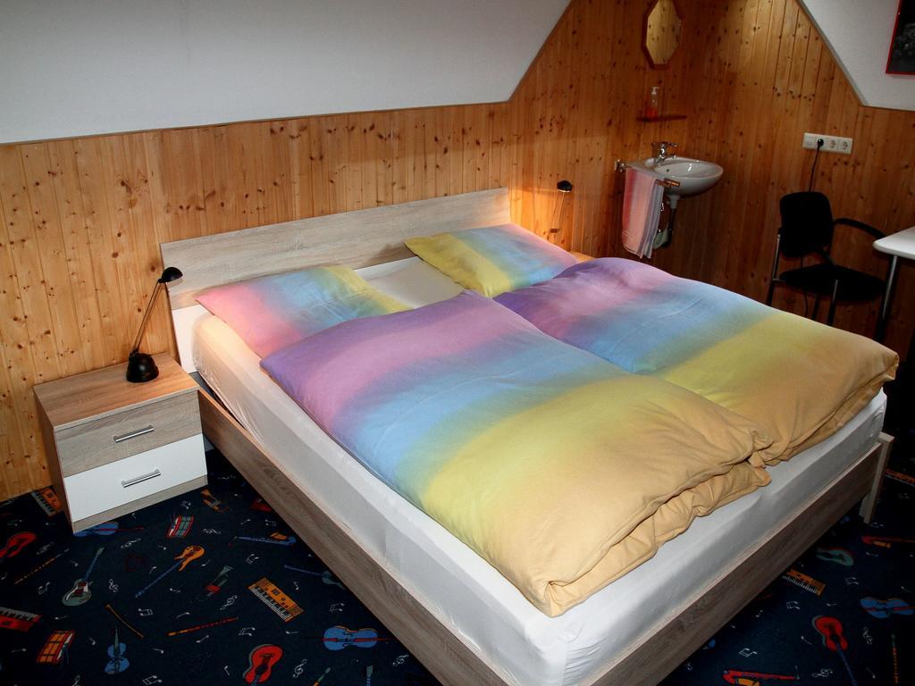 تيبرغ Ferienwohnung Weber الغرفة الصورة